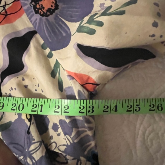 Ivy Jane Vibrant Floral V Neck Blouse, size Medium - Picture 7 of 10